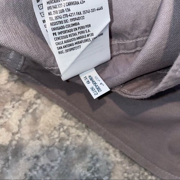 🚨 3 for $25 - AEO Classic Fit Button Down Shirt - Picture 7 of 9